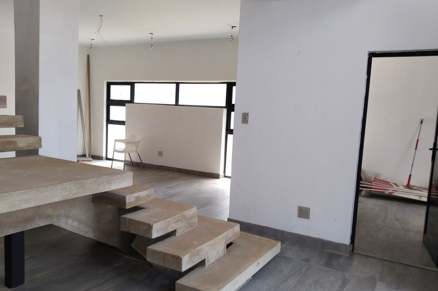 7 Bedroom Property for Sale in Gateway Manor North West